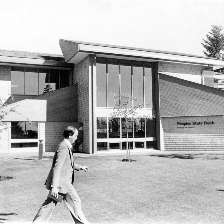 Cordata branch opens, 1977